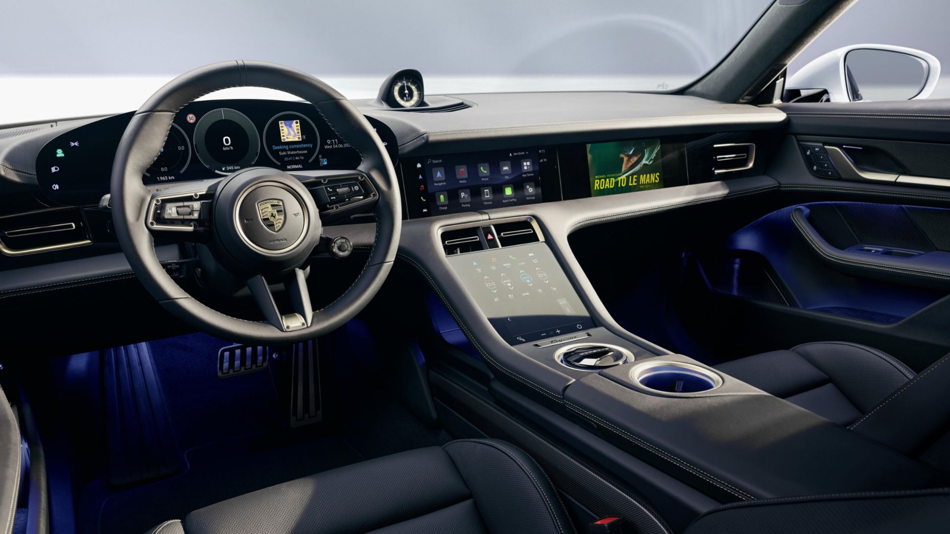 The revised Porsche Communication Management (PCM) system